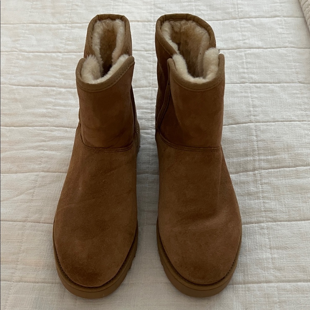 Cozy Tan Women's Boots